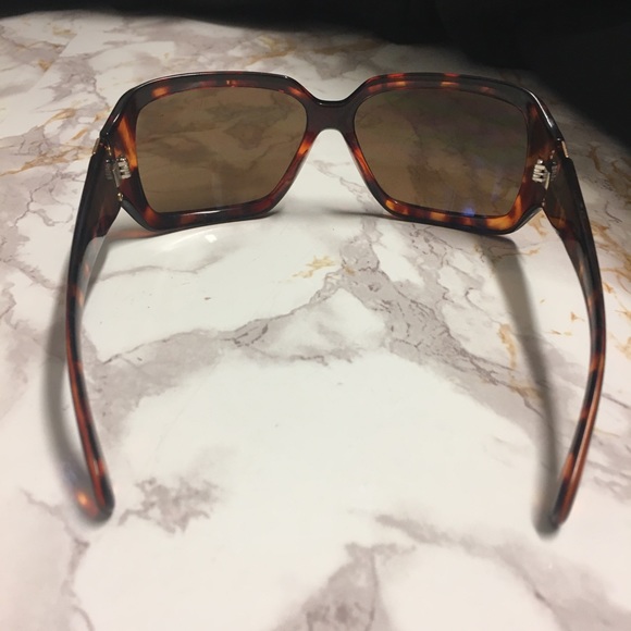 Sunglasses - Picture 5 of 6